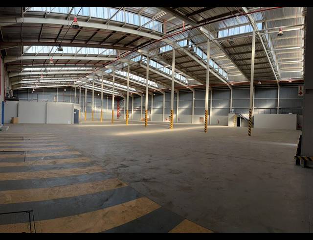 5,822M² WAREHOUSE TO LET IN KELVIN